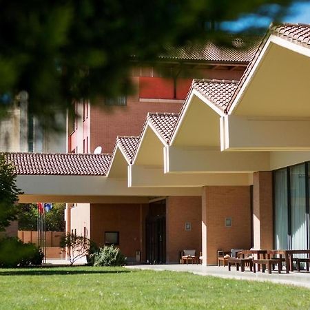 Hotel Puerta De Sahagun Exterior photo